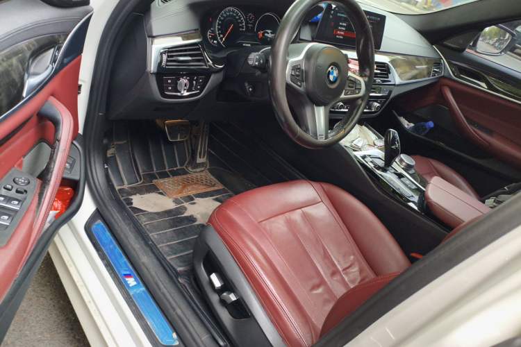 Used BMW 5 Series 2018 530Li Luxury Edition M Sport Package Driver Seat