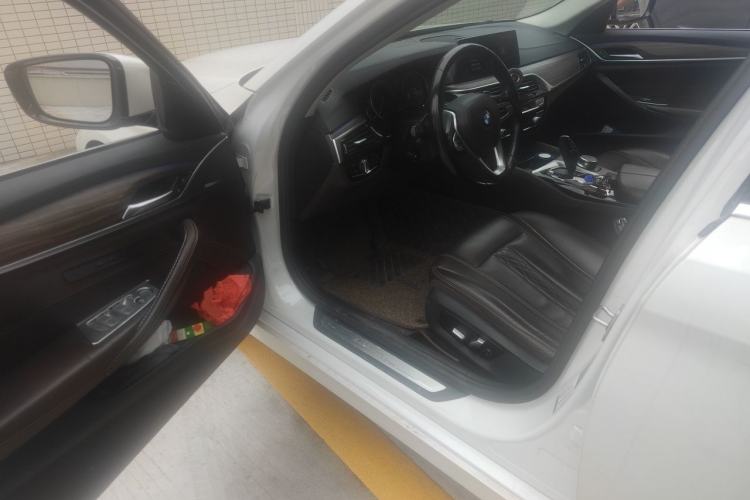 Used BMW 5 Series 2018 530Li Leading Edition Luxury Package Driver Seat