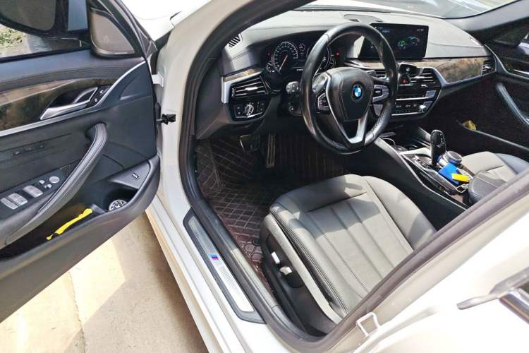 Used BMW 5 Series 2018 525Li M Sport Package Driver Seat
