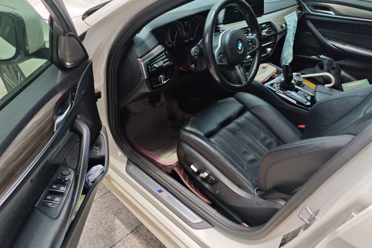 Used BMW 5 Series 2018 530i M Sport Package Driver Seat