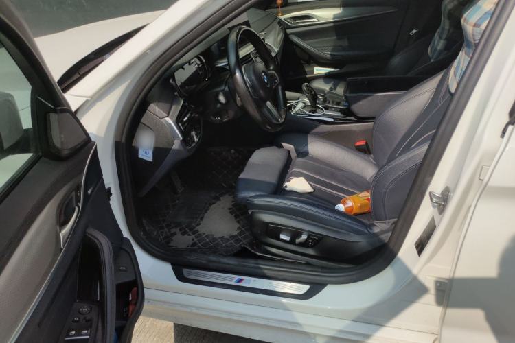 Used BMW 5 Series 2018 525i M Sport Package Driver Seat