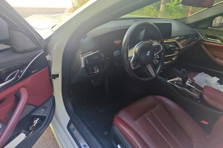Used BMW 5 Series 2018 Facelifted 530Li xDrive M Sport Package Driver Seat