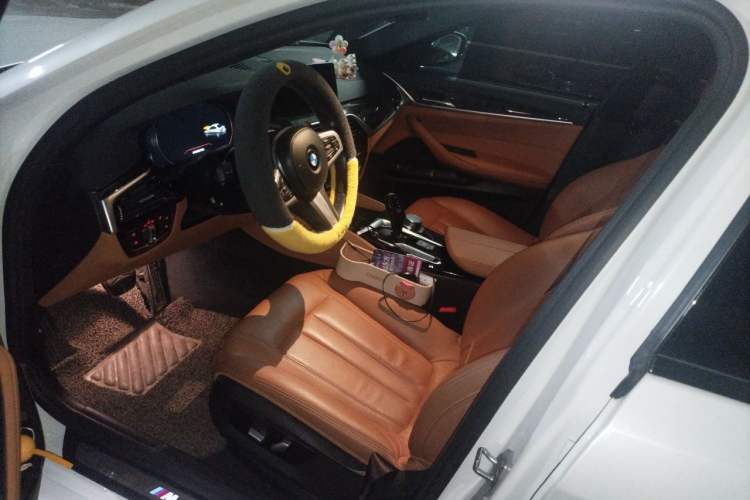 Used BMW 5 Series 2018 Restyled 530Li Leading Edition M Sport Package Driver Seat