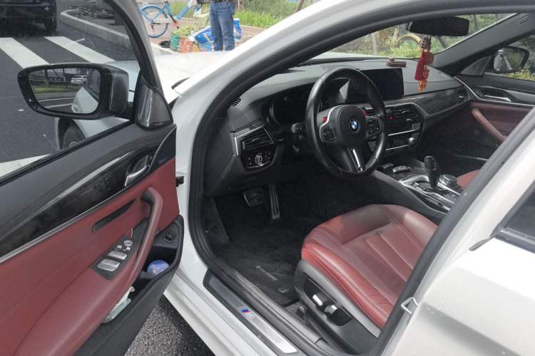 Used BMW 5 Series 2018 Restyled 530Li Leading Edition M Sport Package Driver Seat