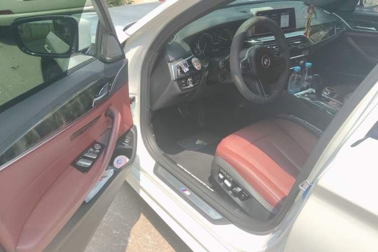 Used BMW 5 Series 2018 Restyled 530Li Luxury Edition M Sport Package Driver Seat