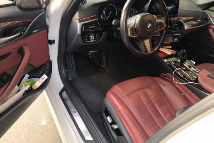 Used BMW 5 Series 2018 530Li Luxury Edition M Sport Package Driver Seat