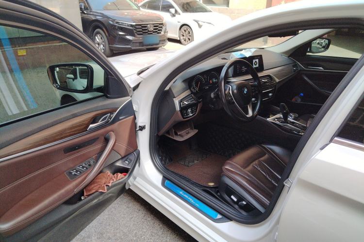 Used BMW 5 Series 2018 530Li Leading Edition Luxury Package Driver Seat