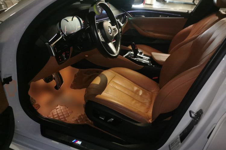 Used BMW 5 Series 2018 530Li Leading Model M Sport Package Driver Seat