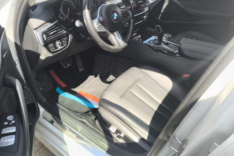 Used BMW 5 Series 2018 525Li M Sport Package Driver Seat