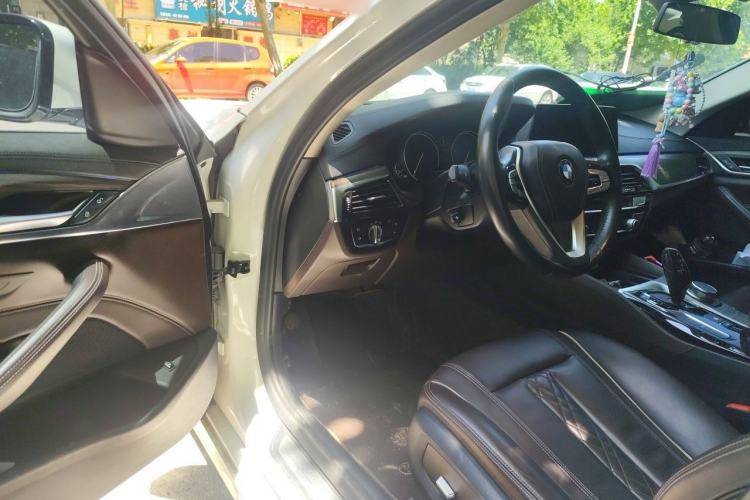 Used BMW 5 Series 2018 530Li xDrive Luxury Package Driver Seat
