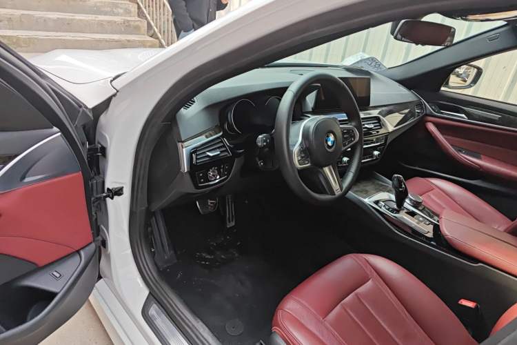 Used BMW 5 Series 2018 530Li xDrive M Sport Package Driver Seat