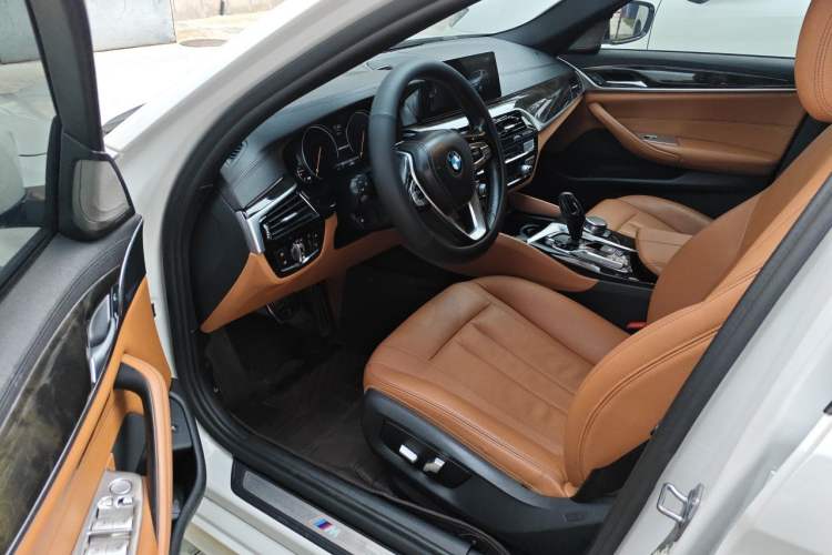 Used BMW 5 Series 2018 Restyled 530Li Leading Edition M Sport Package Driver Seat