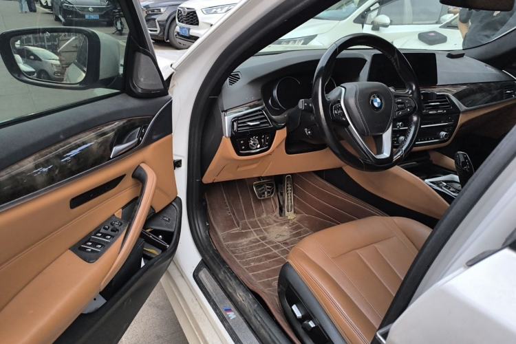 Used BMW 5 Series 2018 Restyled 530Li Leading Edition M Sport Package Driver Seat