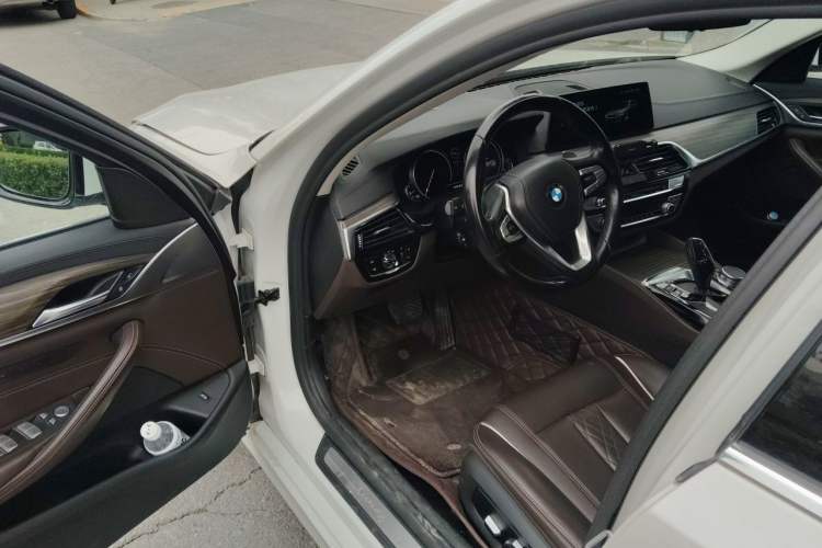 Used BMW 5 Series 2018 Revised Version 530Li Leading Edition Luxury Package Driver Seat
