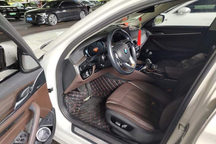 Used BMW 5 Series 2018 Revised Version 530Li Leading Edition Luxury Package Driver Seat