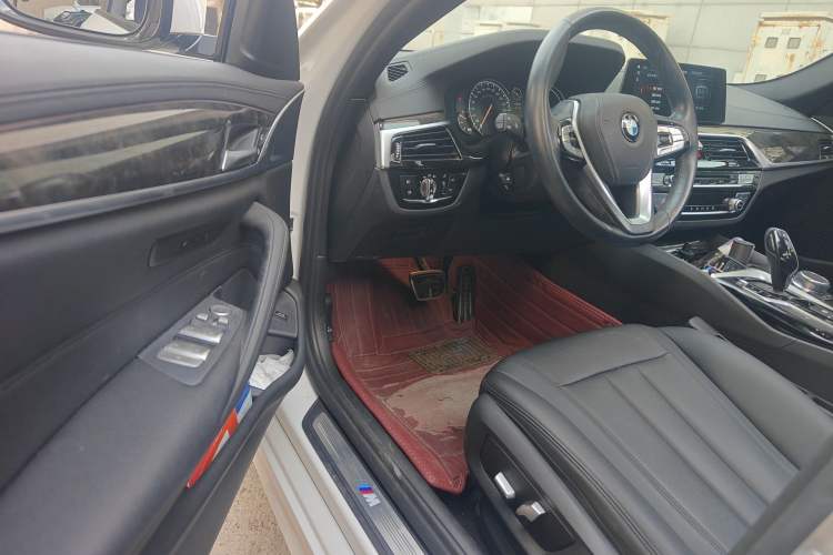 Used BMW 5 Series 2018 525Li M Sport Package Driver Seat