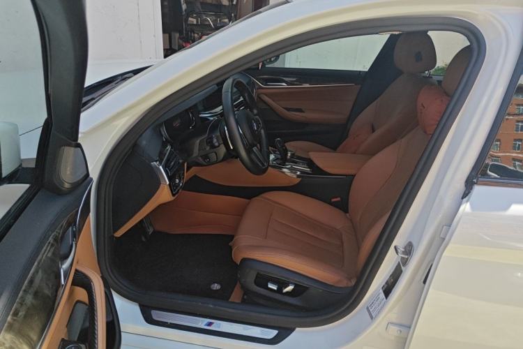 Used BMW 5 Series 2018 530Li Luxury Edition M Sport Package Driver Seat