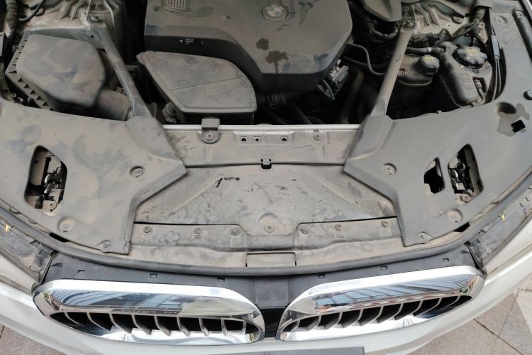 Used BMW 5 Series 2018 528Li Launch Special Edition Engine Bay