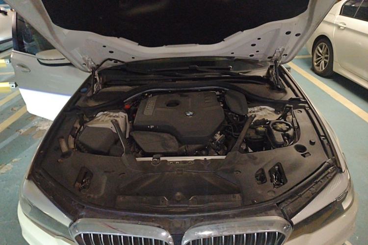 Used BMW 5 Series 2018 528Li Launch Special Edition Engine Bay