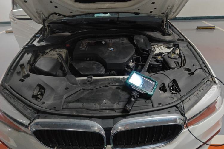 Used BMW 5 Series 2018 525i M Sport Package Engine Bay