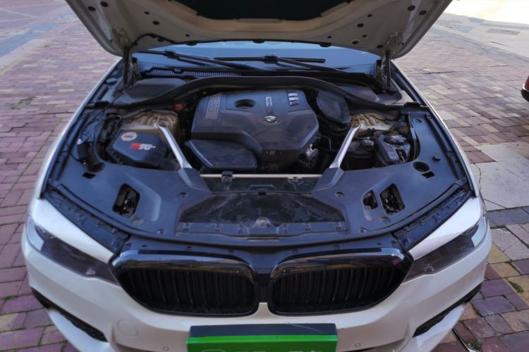 Used BMW 5 Series 2018 525i M Sport Package Engine Bay