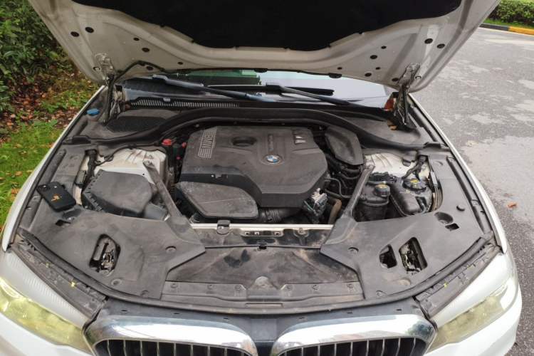 Used BMW 5 Series 2018 528Li Launch Special Edition Engine Bay