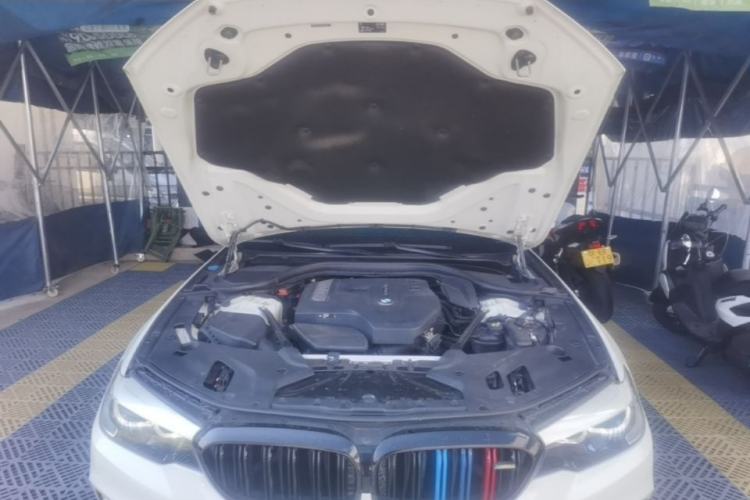 Used BMW 5 Series 2018 528Li Launch Special Edition Engine Bay