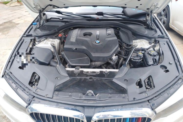 Used BMW 5 Series 2018 528Li Launch Special Edition Engine Bay