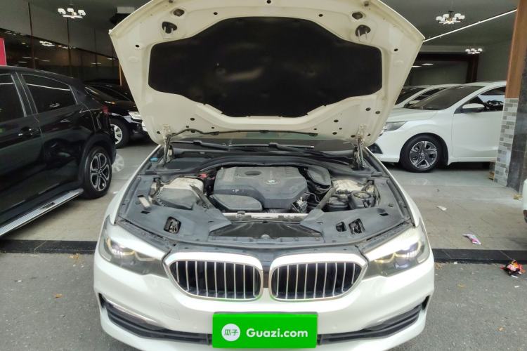 Used BMW 5 Series 2018 528Li Launch Special Edition Engine Bay