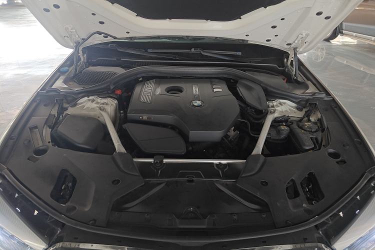 Used BMW 5 Series 2018 525i M Sport Package Engine Bay