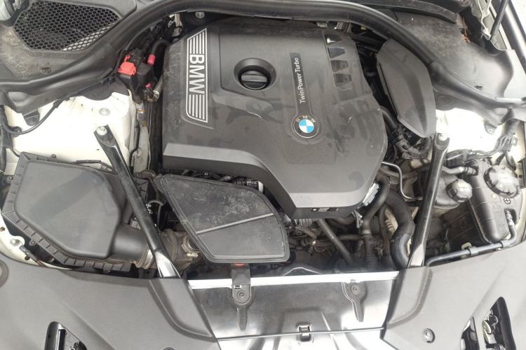 Used BMW 5 Series 2018 525i M Sport Package Engine Bay