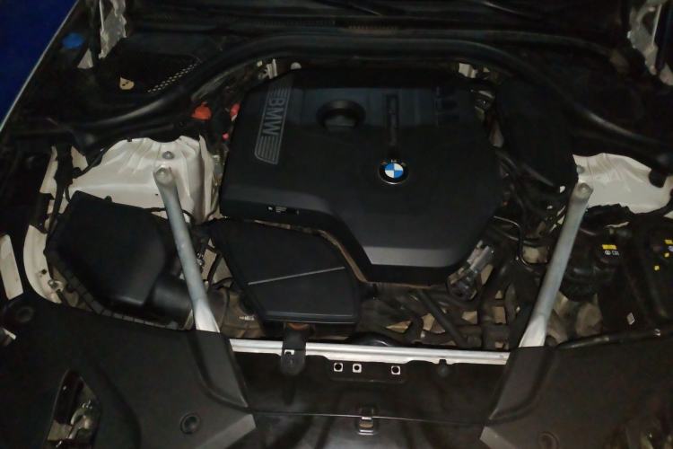 Used BMW 5 Series 2018 525Li M Sport Package Engine Bay