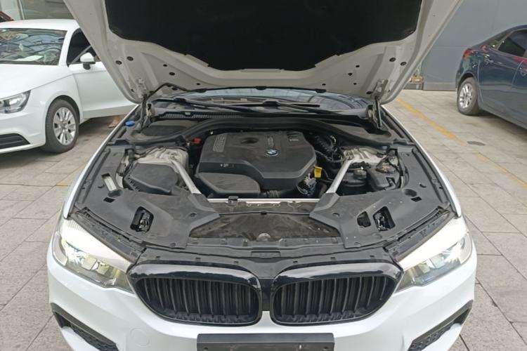 Used BMW 5 Series 2018 525Li M Sport Package Engine Bay