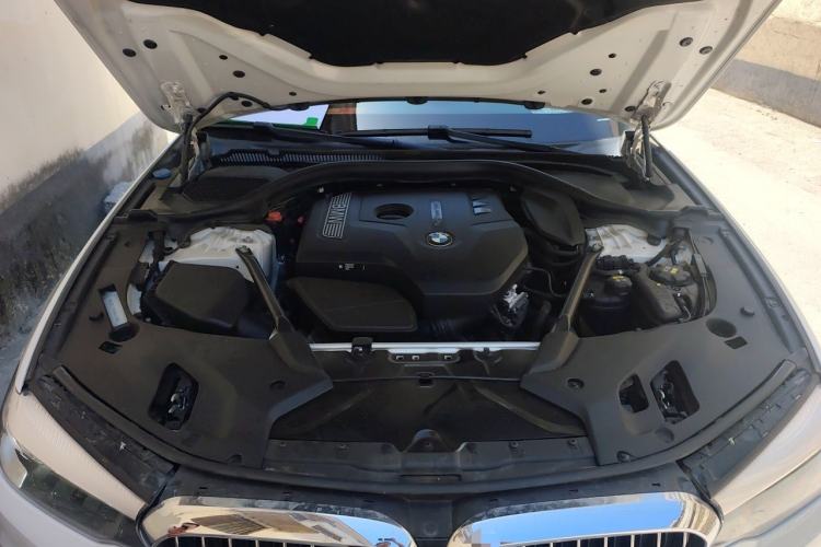 Used BMW 5 Series 2018 528Li Launch Special Edition Engine Bay