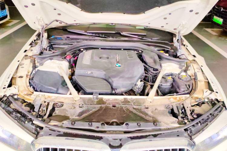 Used BMW 5 Series 2018 525Li Luxury Package Engine Bay
