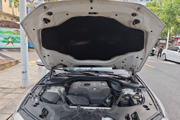 Used BMW 5 Series 2018 528Li Launch Special Edition Engine Bay