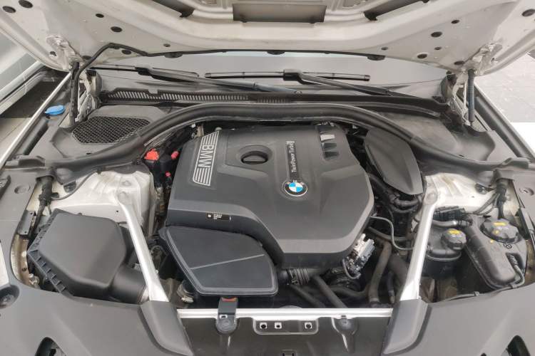 Used BMW 5 Series 2018 Restyled 530Li Leading Edition M Sport Package Engine Bay