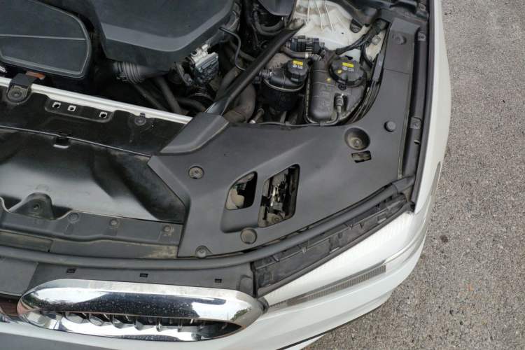 Used BMW 5 Series 2018 530Li xDrive M Sport Package Engine Bay Left