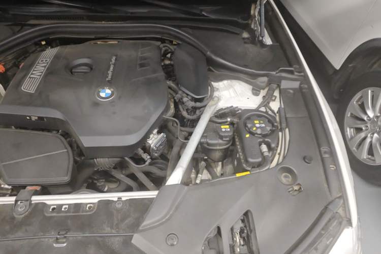 Used BMW 5 Series 2018 525Li M Sport Package Engine Bay Left