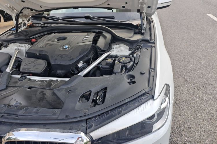 Used BMW 5 Series 2018 525Li M Sport Package Engine Bay Left