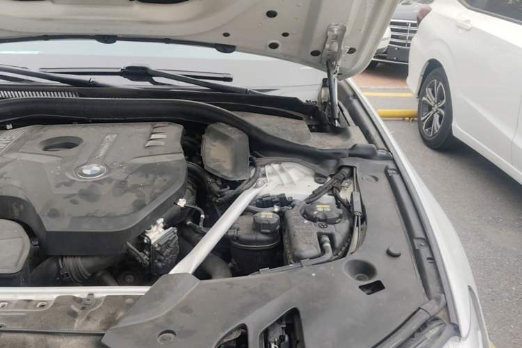 Used BMW 5 Series 2018 Facelifted 530Li xDrive M Sport Package Engine Bay Left