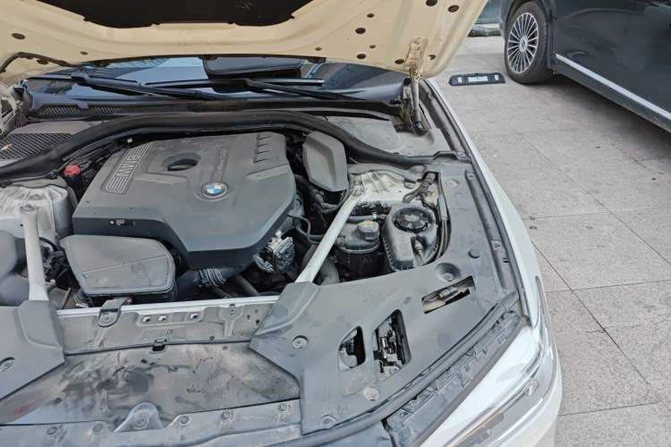 Used BMW 5 Series 2018 525Li M Sport Package Engine Bay Left