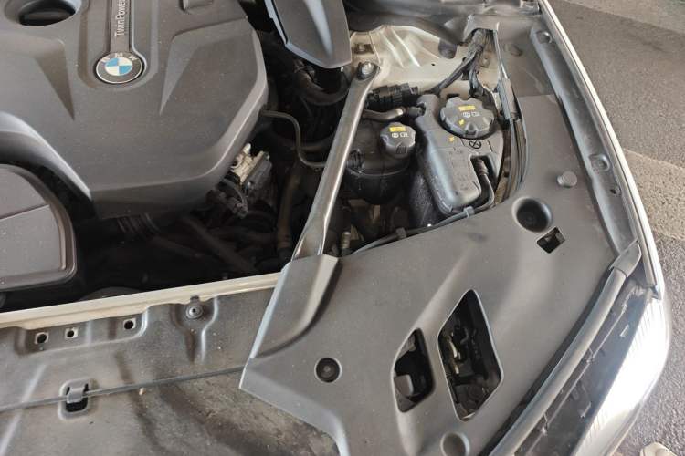 Used BMW 5 Series 2018 530Li Leading Model M Sport Package Engine Bay Left