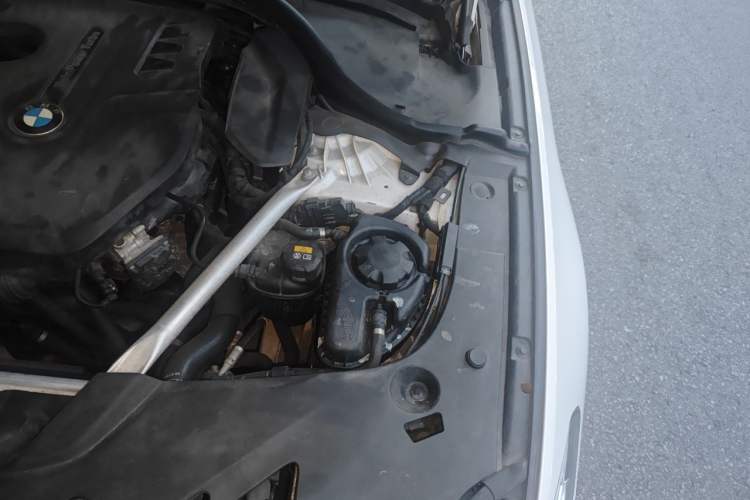 Used BMW 5 Series 2018 525Li M Sport Package Engine Bay Left