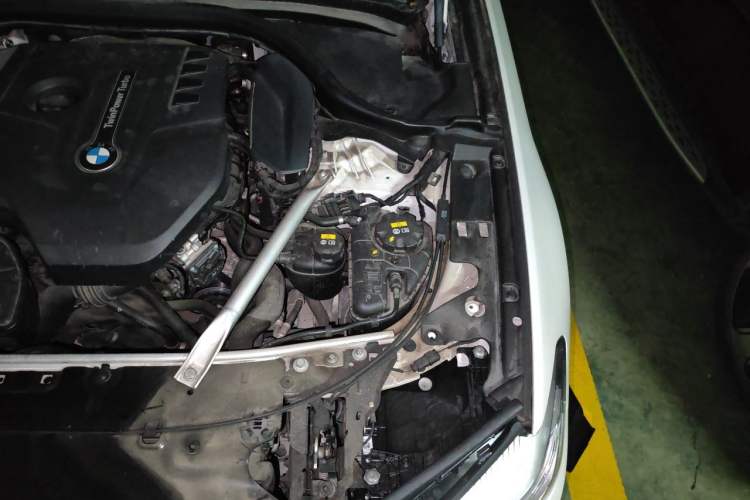 Used BMW 5 Series 2018 525Li M Sport Package Engine Bay Left