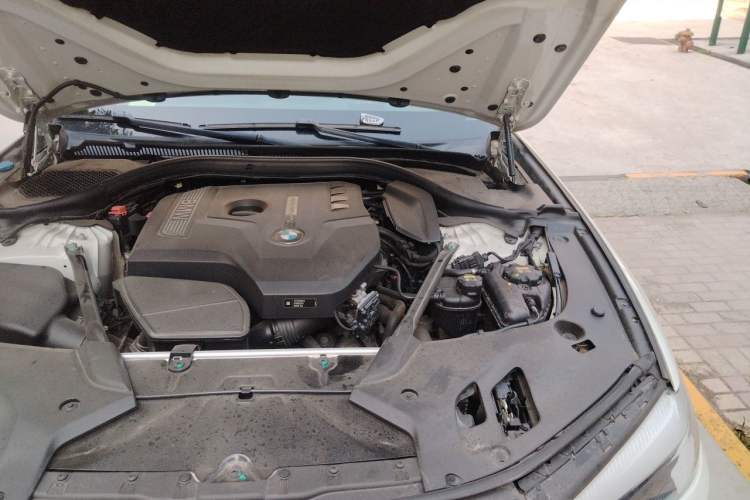 Used BMW 5 Series 2018 525i M Sport Package Engine Bay Left