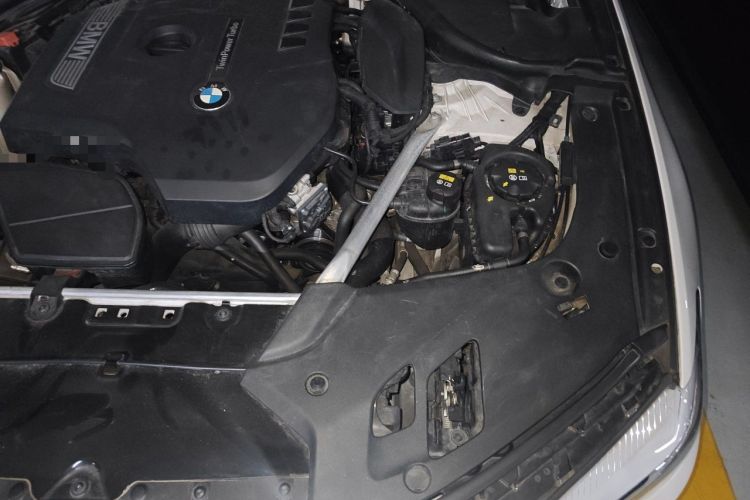 Used BMW 5 Series 2018 525Li M Sport Package Engine Bay Left