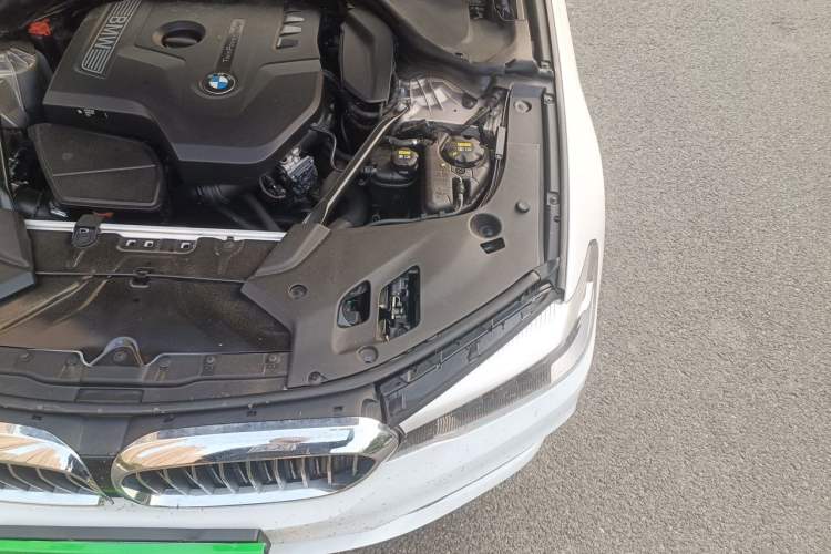 Used BMW 5 Series 2018 528Li Launch Special Edition Engine Bay Left