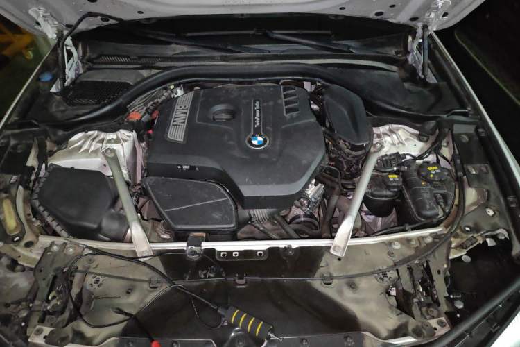 Used BMW 5 Series 2018 525Li M Sport Package Engine Bay