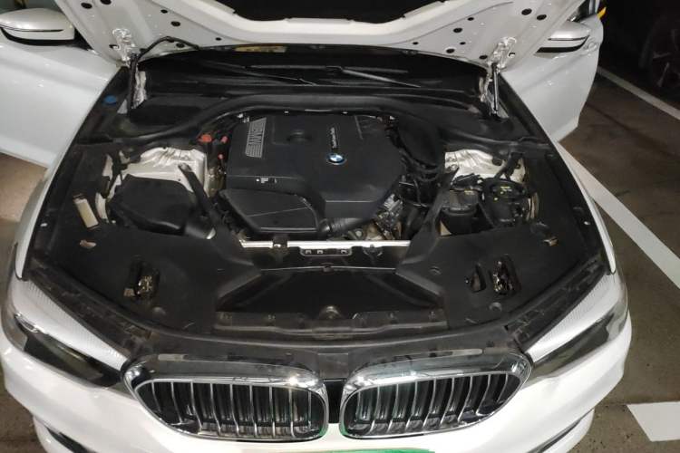 Used BMW 5 Series 2018 528Li Launch Special Edition Engine Bay